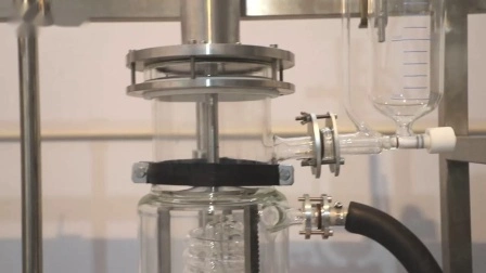 Équipement de distillation à court trajet Laboao avec évaporateur à film essuyé pour la distillation de l'huile de chanvre